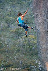 David Jones, One Bed To The Left (27), Clich Wall, The Grampians, Victoria, Australia. Photo By: Simon Carter.