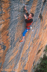 Julian Saunders on Daedalus (28), Taipan Wall, The Grampians, Victoria, Australia. Photos By Simon Carter.