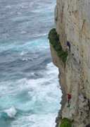 Neil gets scared on the mega exposed Retro (21), Popeye Wall, Point Perp.